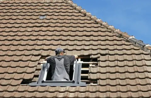 Pose de velux - Lamothe-Landerron Pose de velux - Lamothe-Landerron
